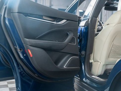 Used 2018 Maserati Levante S GranSport image 33