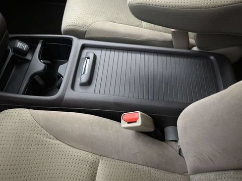 Used 2012 Honda CR-V EX image 17
