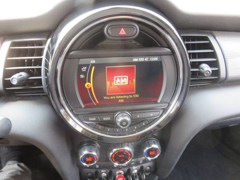 Used 2019 MINI Cooper 4-Door Hardtop w/ Signature Upholstery Package FWD image 20