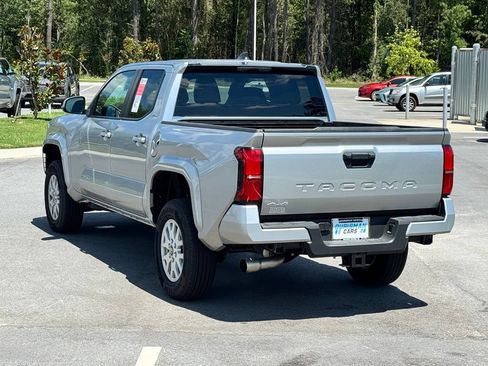 Used 2025 Toyota Tacoma SR5 AWD/4WD image 21