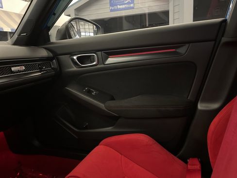 Used 2024 Honda Civic Type R image 14