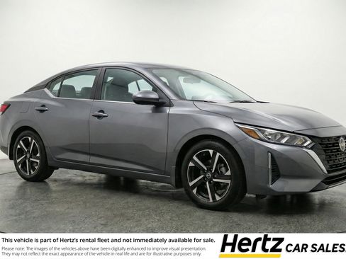 Used 2025 Nissan Sentra SV image 1