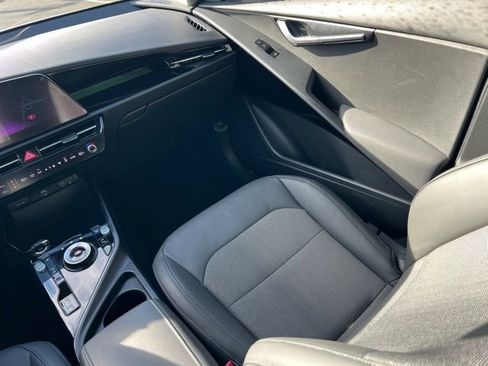 Used 2023 Kia Niro Wind w/ Wind Preserve Package image 12