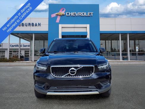 Used 2022 Volvo XC40 T5 Momentum AWD/4WD image 2