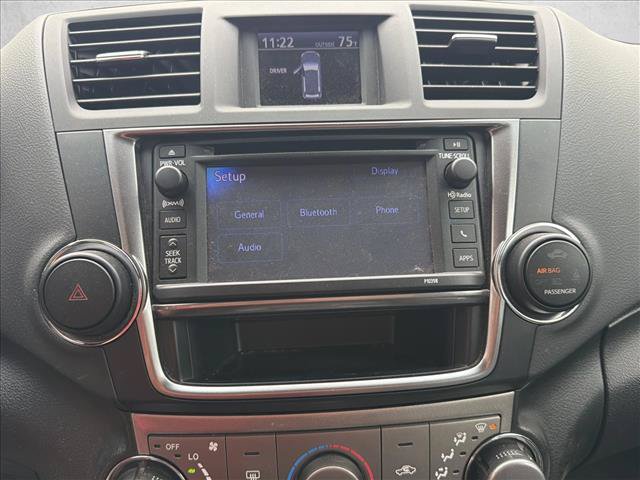 Used 2013 Toyota Highlander SE AWD/4WD image 16