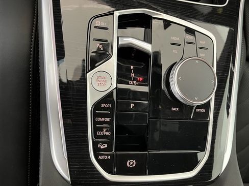 Used 2026 BMW X5 xDrive40i image 18