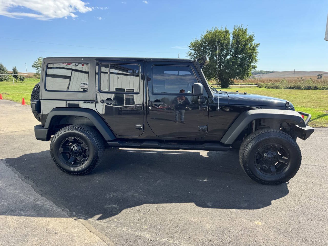 Used 2013 Jeep Wrangler Unlimited Sport AWD/4WD image 7