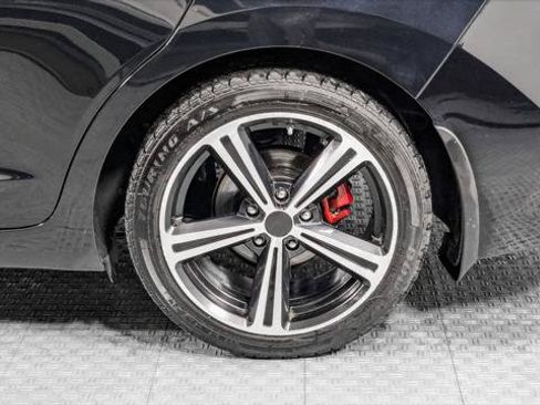 Used 2018 Hyundai Elantra SE FWD image 32