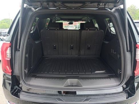 New 2026 GMC Yukon XL Elevation AWD/4WD image 16