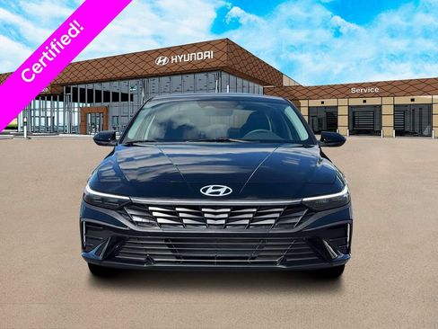 Used 2026 Hyundai Elantra SE FWD image 12