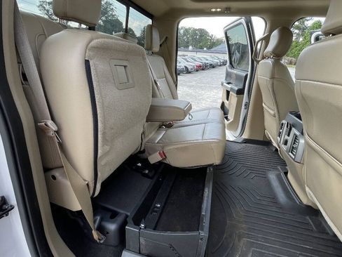 Used 2017 Ford F250 Lariat w/ Lariat Ultimate Package AWD/4WD image 29
