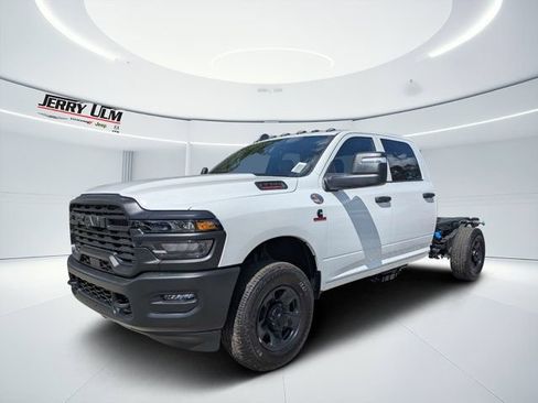 New 2026 RAM 3500 Tradesman AWD/4WD image 7