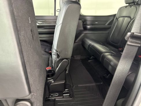 Used 2022 Jeep Wagoneer Series II AWD/4WD image 22