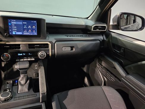 Used 2024 Toyota Tacoma SR image 11