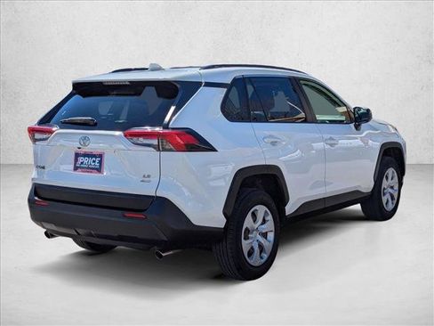 Used 2019 Toyota RAV4 LE w/ Carpet Mat Package image 5