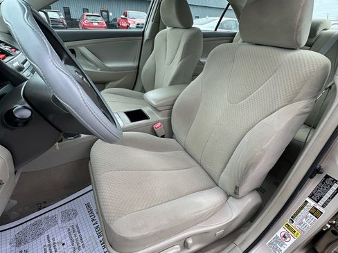 Used 2009 Toyota Camry XLE image 17