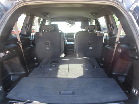 Used 2024 Jeep Grand Cherokee L Laredo w/ Luxury Tech Group I RWD image 38