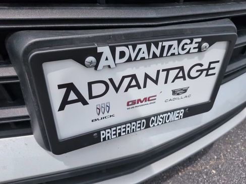 Used 2022 Chevrolet Blazer LT FWD image 15