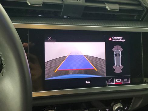 Used 2019 Audi Q3 2.0T Premium Plus image 18