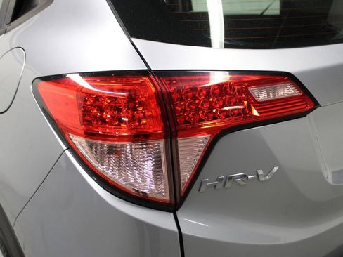 Used 2017 Honda HR-V LX image 25