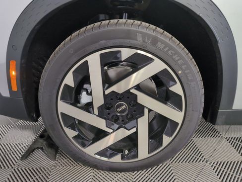 Certified 2025 MINI Cooper Countryman S image 9