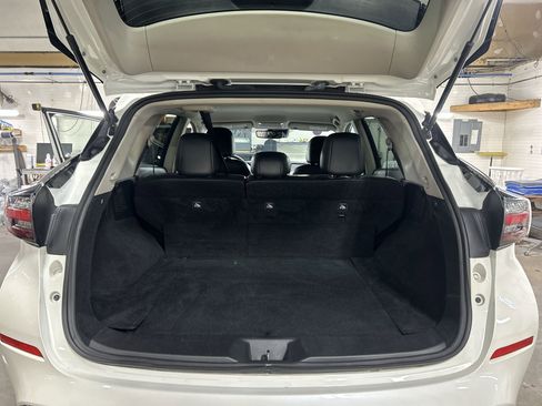 Used 2023 Nissan Murano SV w/ SV Midnight Edition Package image 26