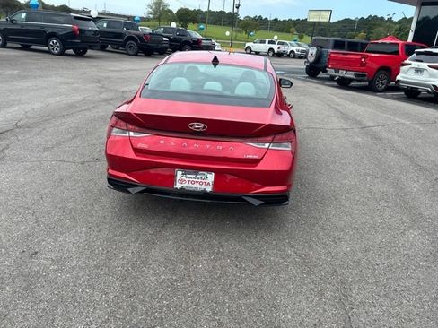 Used 2023 Hyundai Elantra Limited FWD image 37