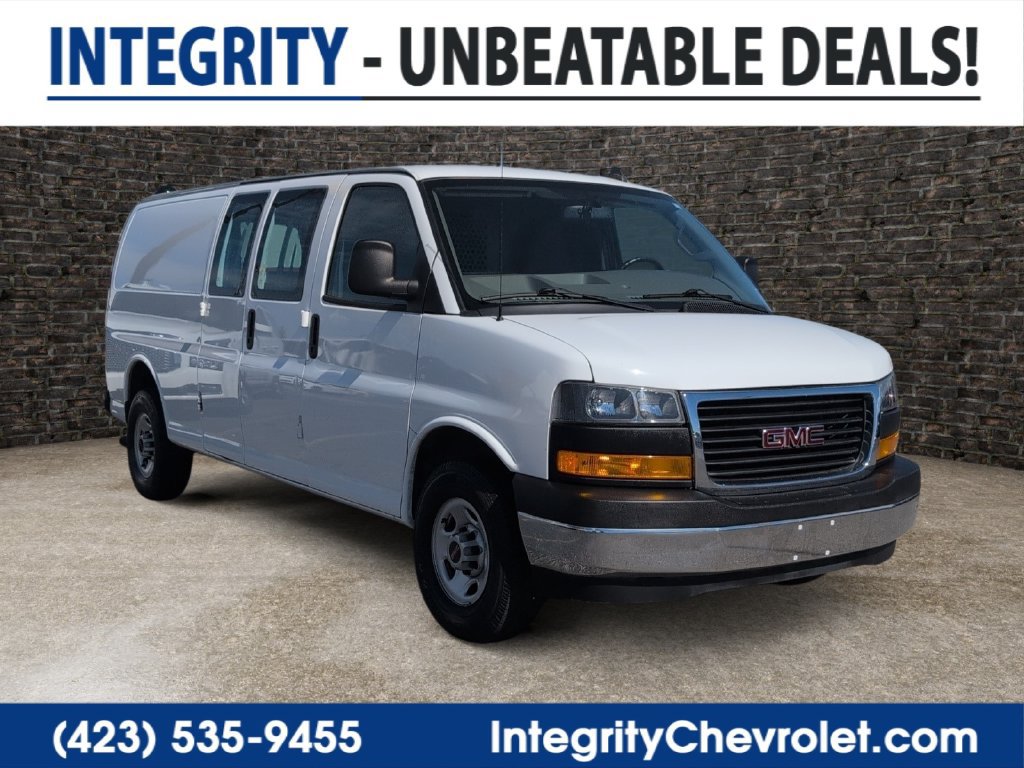 Used 2022 GMC Savana 3500 Extended w/ Driver Convenience Package RWD image 1