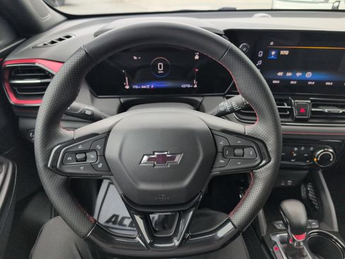 Used 2024 Chevrolet TrailBlazer RS image 18