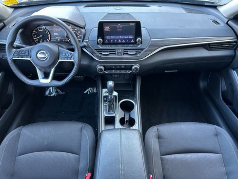 Used 2023 Nissan Altima 2.5 SV image 16