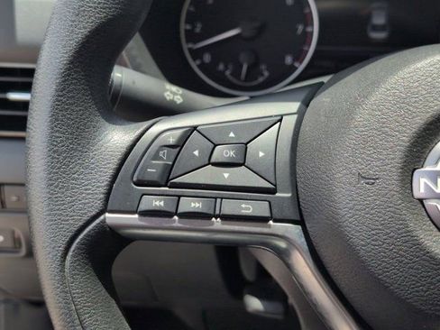 Used 2025 Nissan Sentra SV FWD image 20