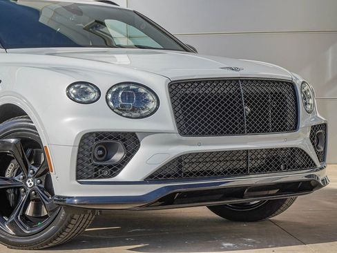 Used 2023 Bentley Bentayga AWD/4WD image 5