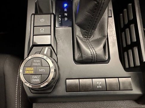 Used 2024 Toyota Tacoma TRD Off-Road image 13