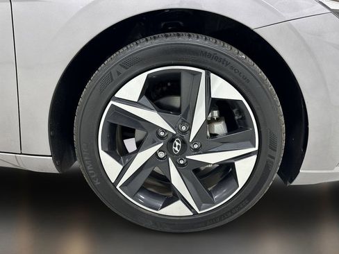Certified 2023 Hyundai Elantra Limited FWD image 9