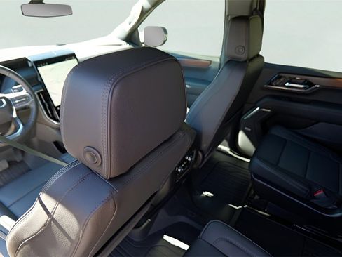 New 2026 GMC Yukon Denali w/ Sun & Power Step Package image 18