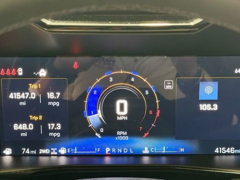 Used 2025 Chevrolet Colorado ZR2 w/ Technology Package AWD/4WD image 11