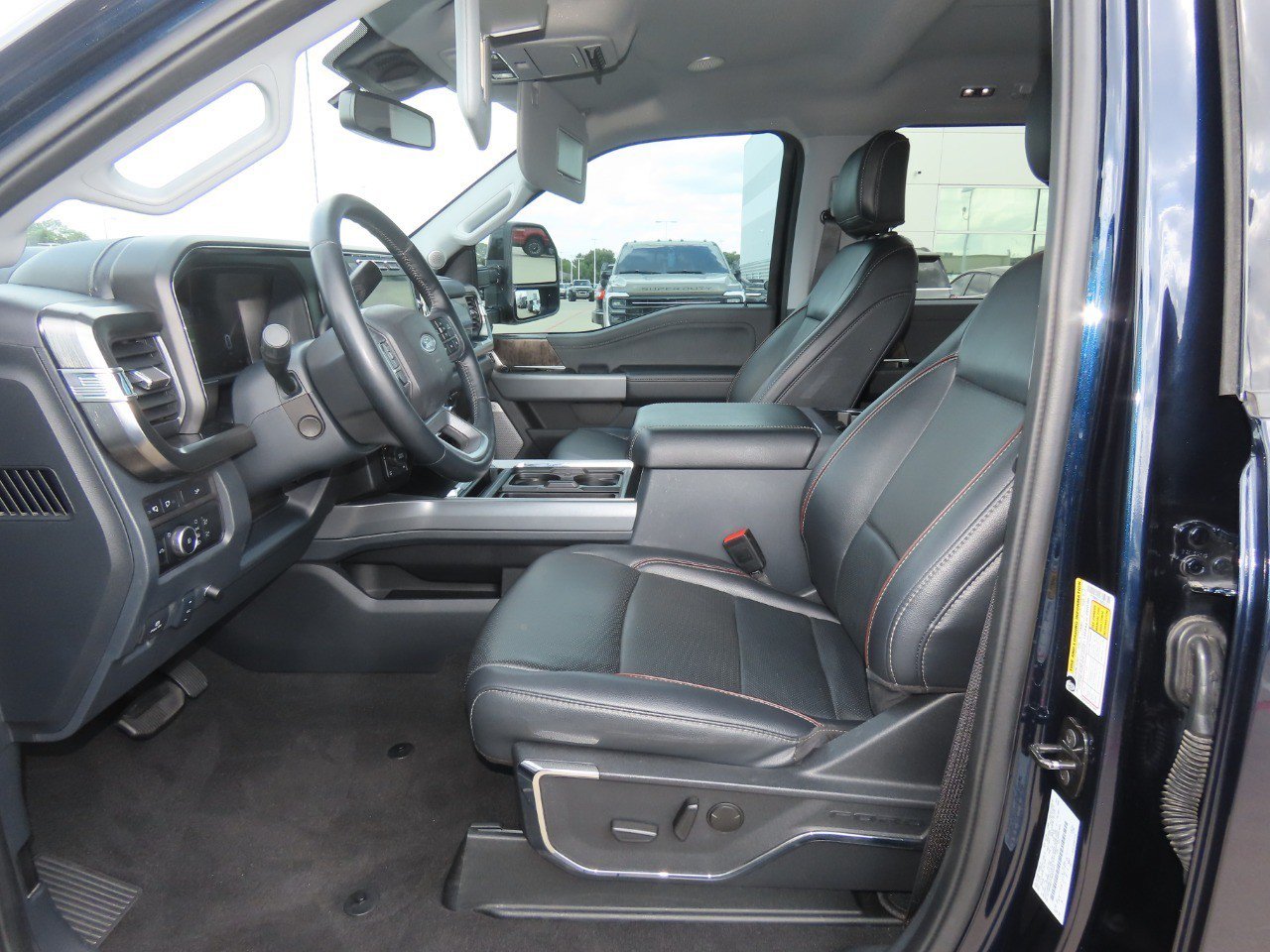 Used 2024 Ford F250 Lariat w/ Lariat Ultimate Package AWD/4WD image 26