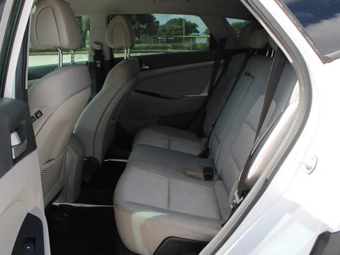 Used 2018 Hyundai Tucson SE FWD image 17