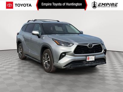 Used 2022 Toyota Highlander XLE