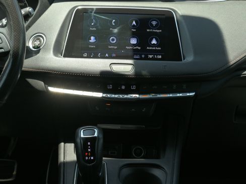 Used 2019 Cadillac XT4 Sport w/ Cold Weather Package FWD image 13