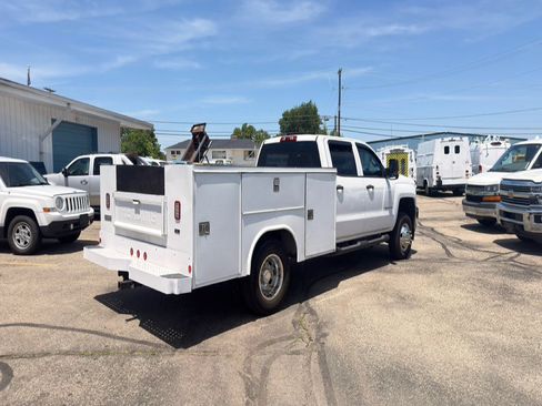 Used 2019 Chevrolet Silverado 3500 W/T w/ WT Convenience Package AWD/4WD image 16