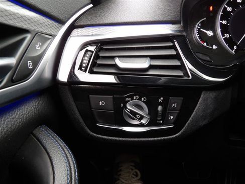 Used 2019 BMW 530i xDrive w/ M Sport Package image 25