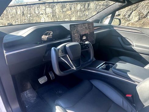 Used 2023 Tesla Model X image 25