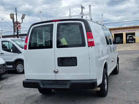 Used 2020 Chevrolet Express 2500 w/ Driver Convenience Package RWD image 2