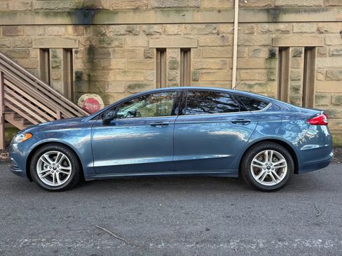 Used 2018 Ford Fusion SE w/ Fusion SE Technology Package FWD image 31