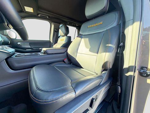 New 2026 Ford Expedition Tremor image 18