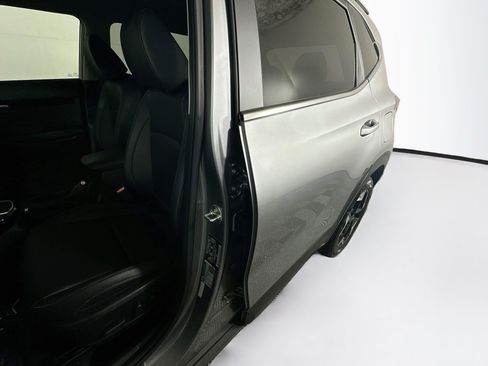 Used 2025 Kia Seltos EX FWD image 12