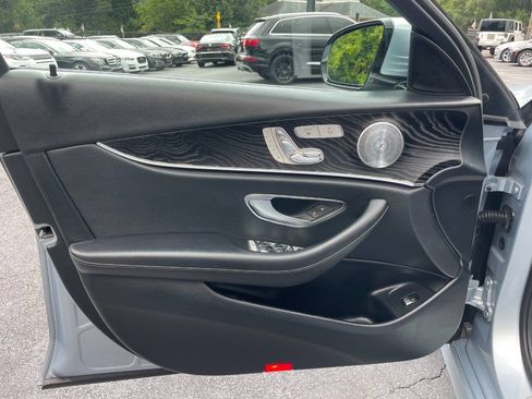 Used 2017 Mercedes-Benz E 300 4MATIC w/ Premium 2 Package image 22