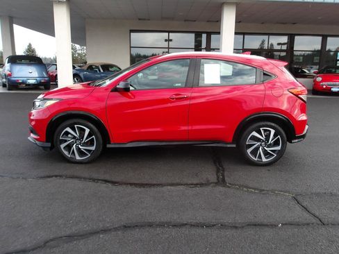 Used 2019 Honda HR-V Sport image 2
