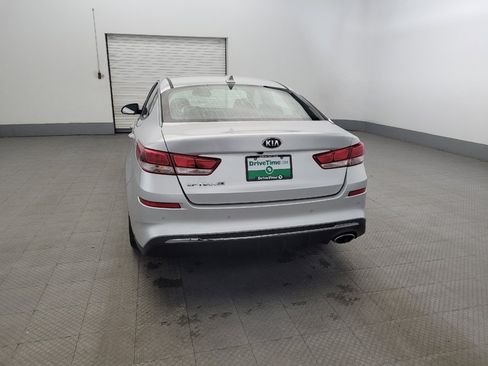 Used 2020 Kia Optima LX image 6
